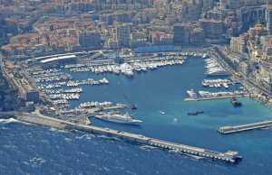 19 x 5 Meter Kajplats/Förtöjning Hercules Småbåtshamn Monaco Till Salu
