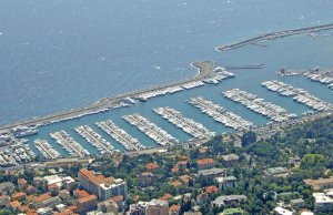 26 x 5.9 Meter Kajplats/Förtöjning San Remo Portosole Småbåtshamn