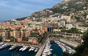 28 X 7 Meter Kajplats/Förtöjning Fontvielle Småbåtshamn Monaco Till Salu