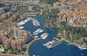 28 X 7 Meter Kajplats/Förtöjning Fontvielle Småbåtshamn Monaco Till Salu