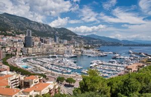 40 x 8 Meter Kajplats/Förtöjning Hercules Småbåtshamn Monaco Till Salu