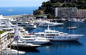 5 x 2.5 Meter Kajplats/Förtöjning Hercules Småbåtshamn Monaco Till Salu