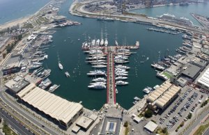 8 x 3 Meter Kajplats/Förtöjning La Småbåtshamn de Valencia - Americas Cup Experience Småbåtshamn Till Salu