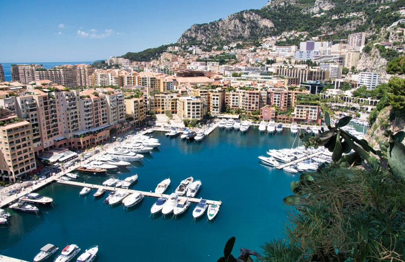 9 X 3 Meter Kajplats/Förtöjning Fontvielle Småbåtshamn Monaco Till Salu
