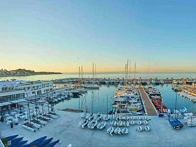 Port Calanova Småbåtshamn - Förtöjningar Port Calanova Småbåtshamn - Förtöjningar